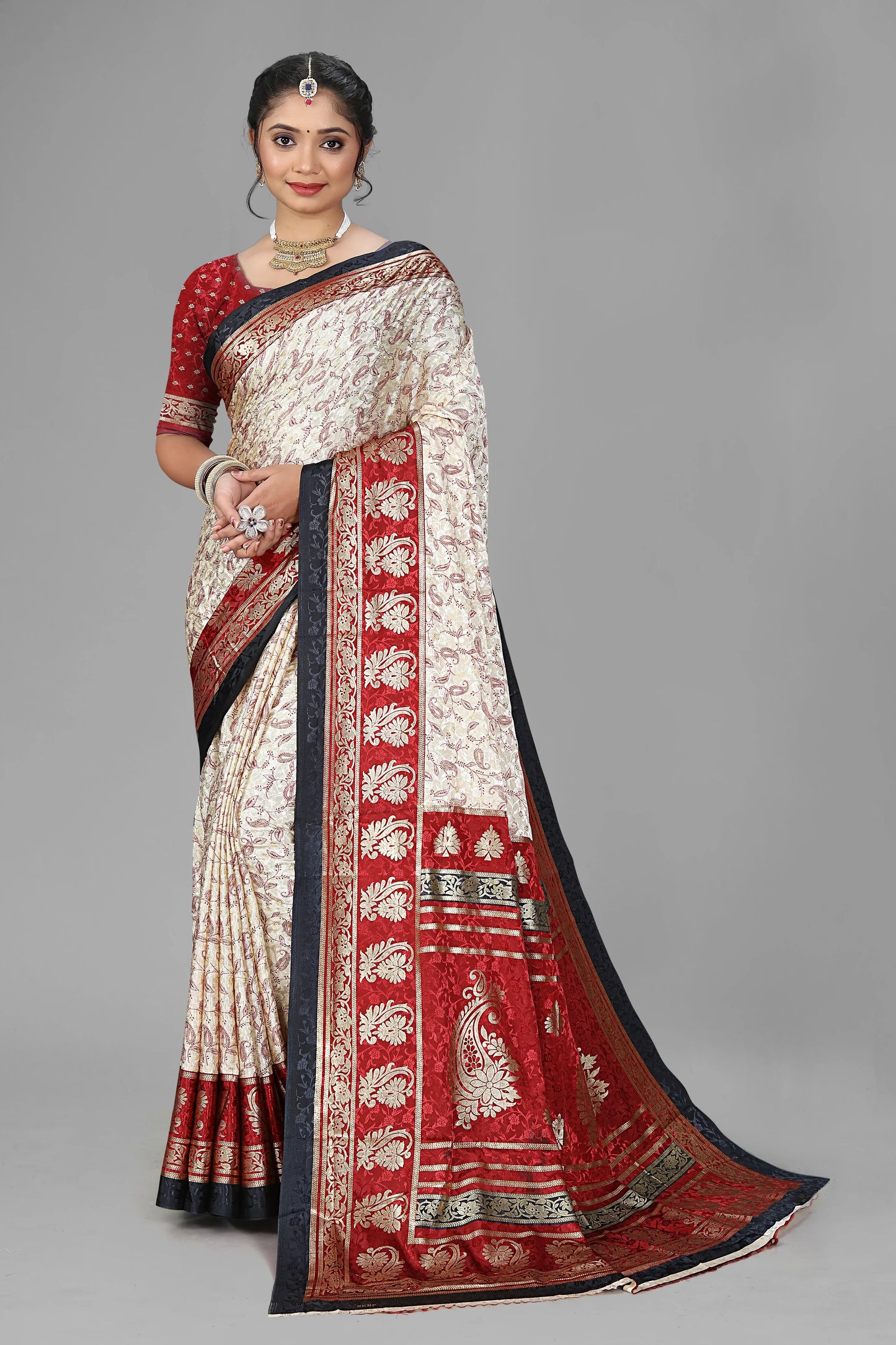 Rajwadi Maharani Pass-Through Ring Silk Saree