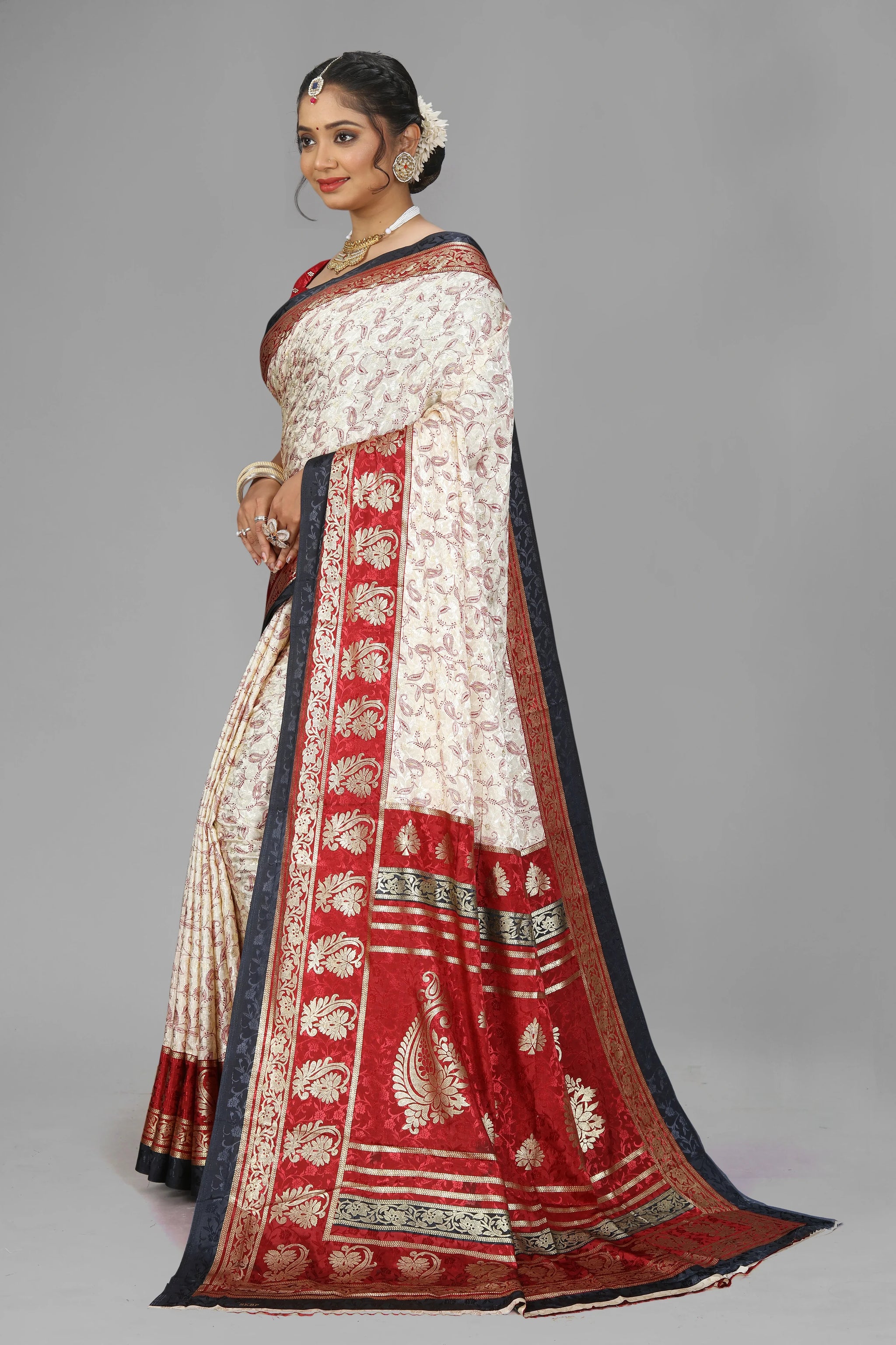 Rajwadi Maharani Pass-Through Ring Silk Saree