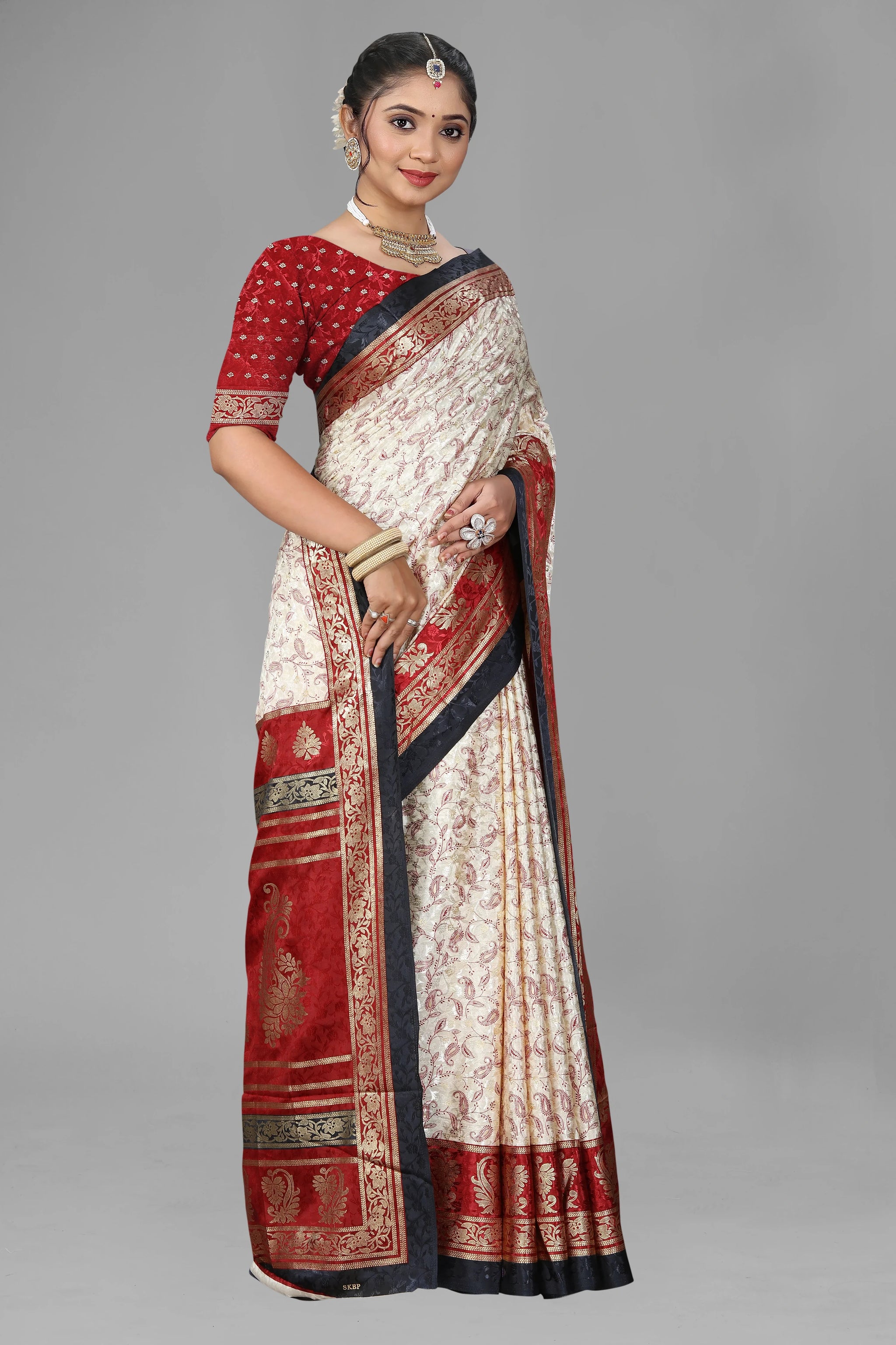 Rajwadi Maharani Pass-Through Ring Silk Saree
