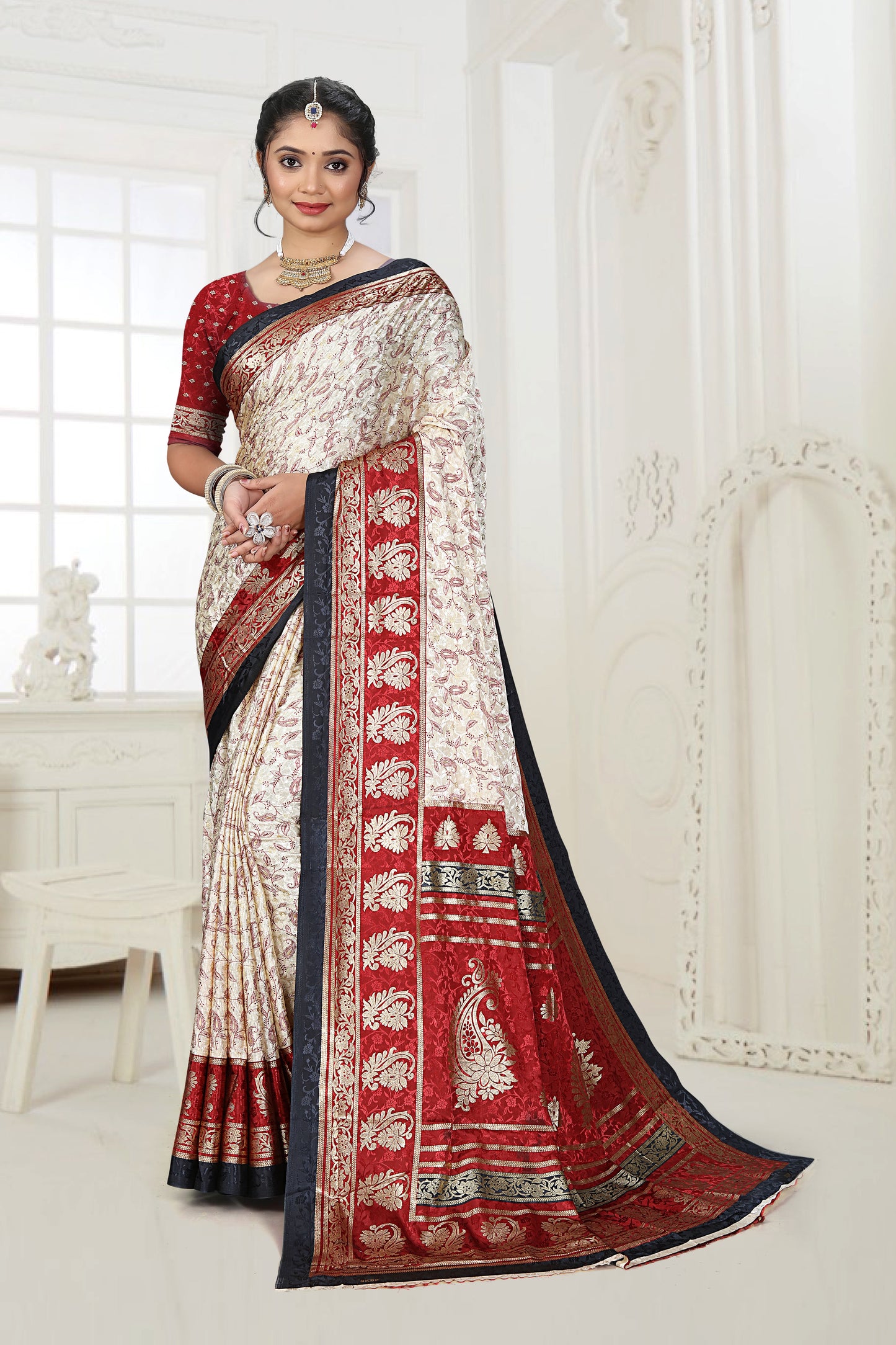 Rajwadi Maharani Pass-Through Ring Silk Saree